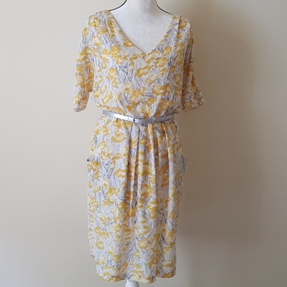 London Times Dresses & Skirts - London Times Floral Cold Shoulder Dress With Belt